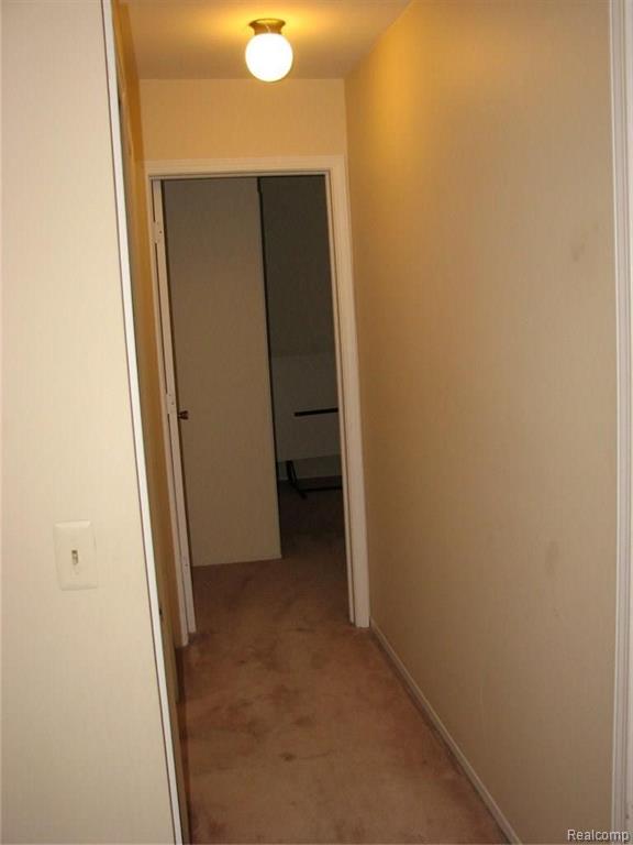 823 Hadley Road Rochester Hills, MI 48307 - Photo 27 of 53