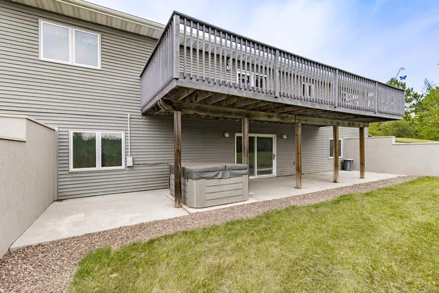 $490,000 | 2074 County Road 61, Carlton, MN 55718