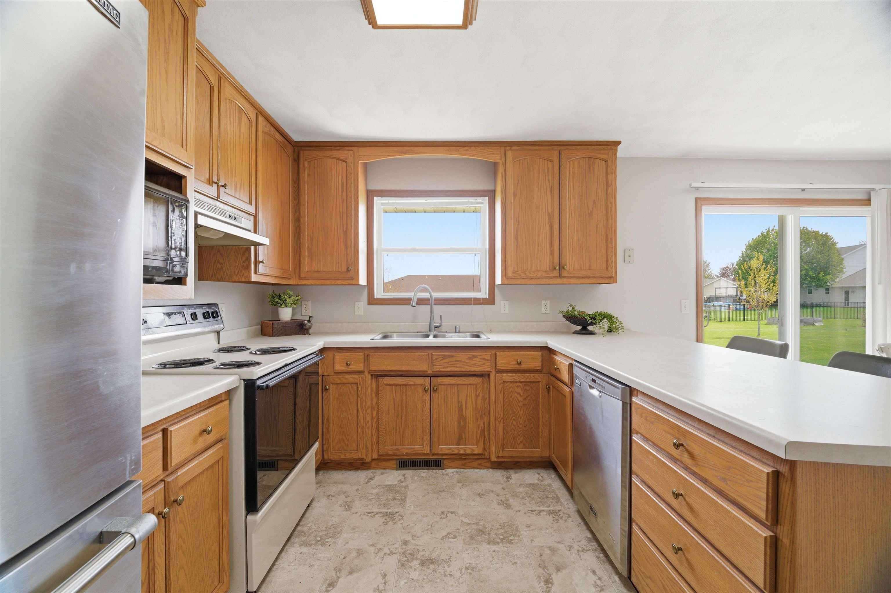 N9678 Hopfensperger Road Appleton, WI 54915 - Photo 9 of 28