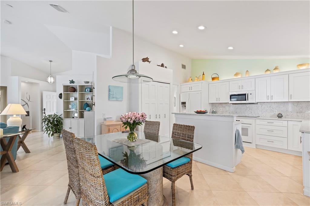 1269 Silverstrand Drive Naples, FL 34110 - Photo 14 of 43