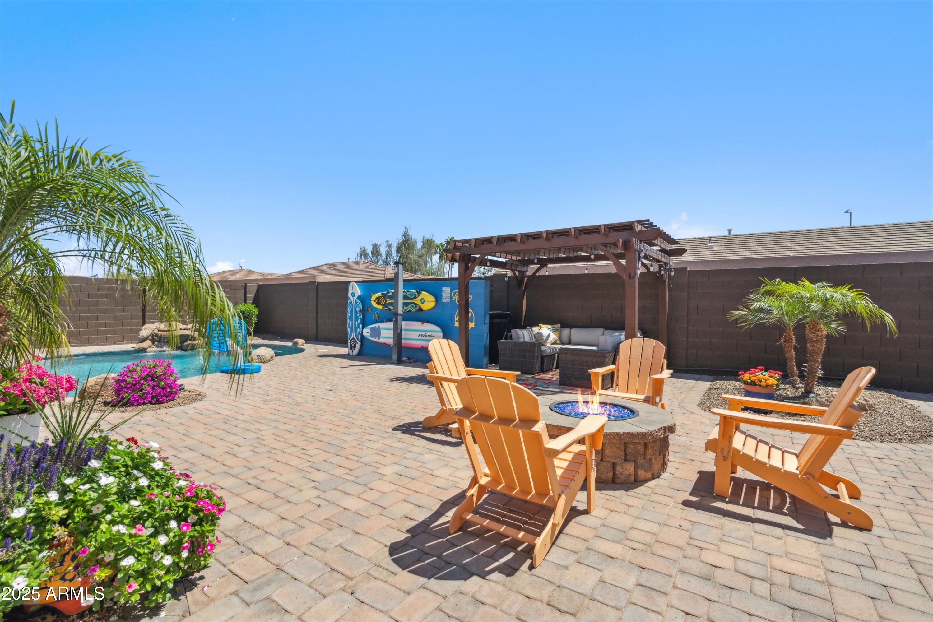 11013 East Decatur Street Mesa, AZ 85207 - Photo 32 of 33 32-Outdoor Sitting Area