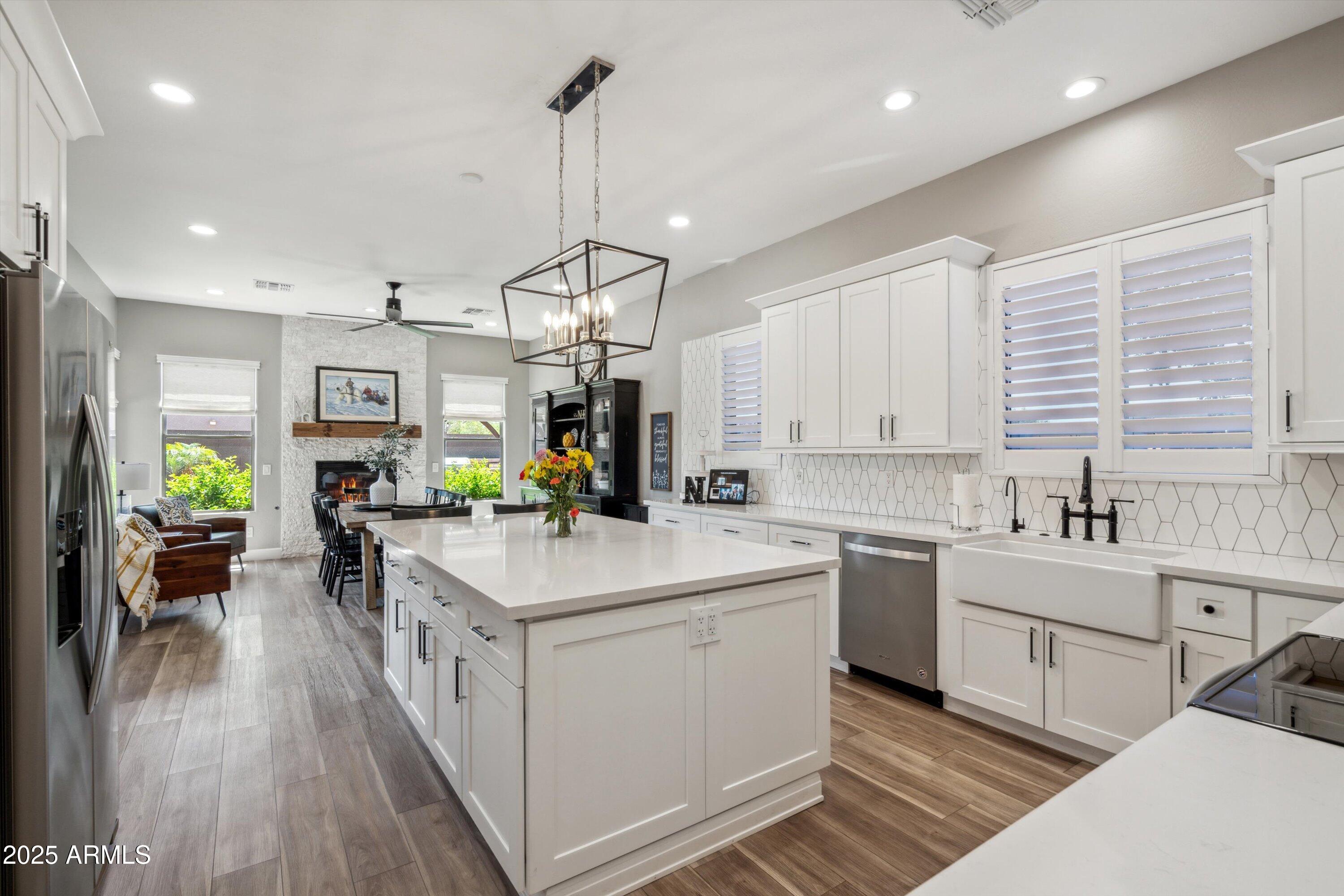 11013 East Decatur Street Mesa, AZ 85207 - Photo 10 of 33 10-Kitchen