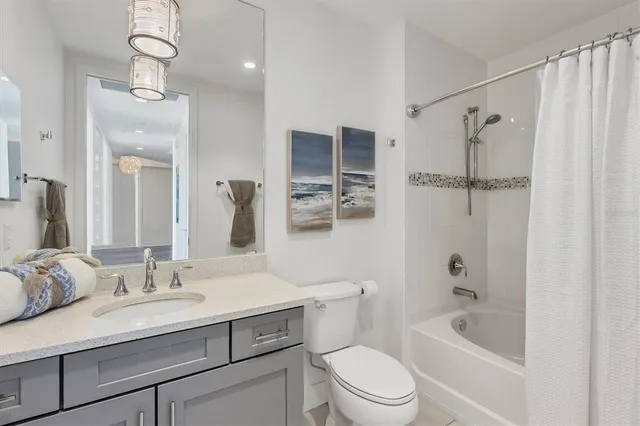 $1,000,000 | 10530 Boardwalk Loop, Unit 601, Bradenton, FL 34202