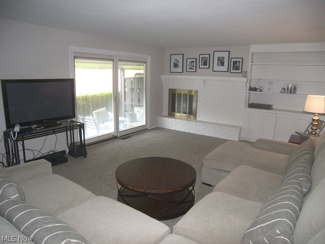5731 Som Center Road, Unit 2 Solon, OH 44139 - Photo 2 of 10 Gallery Image 2