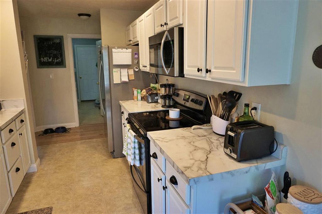 6089 Prairie Stream Way Columbus, IN 47203 - Photo 14 of 33 Gallery Image 14