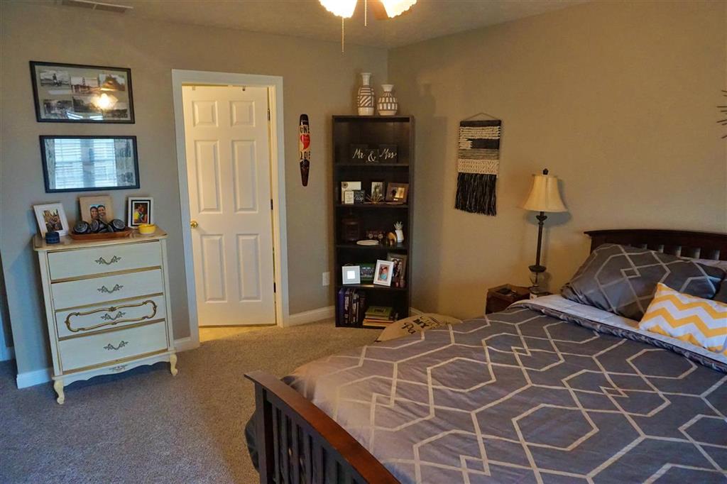 6089 Prairie Stream Way Columbus, IN 47203 - Photo 24 of 33 Gallery Image 24