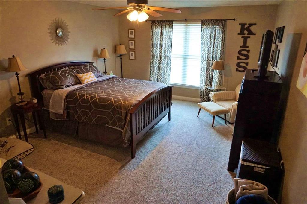 6089 Prairie Stream Way Columbus, IN 47203 - Photo 29 of 33 Gallery Image 29