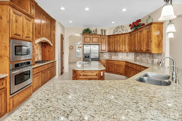 $1,175,000 | Undisclosed Address, Bakersfield, CA 93314