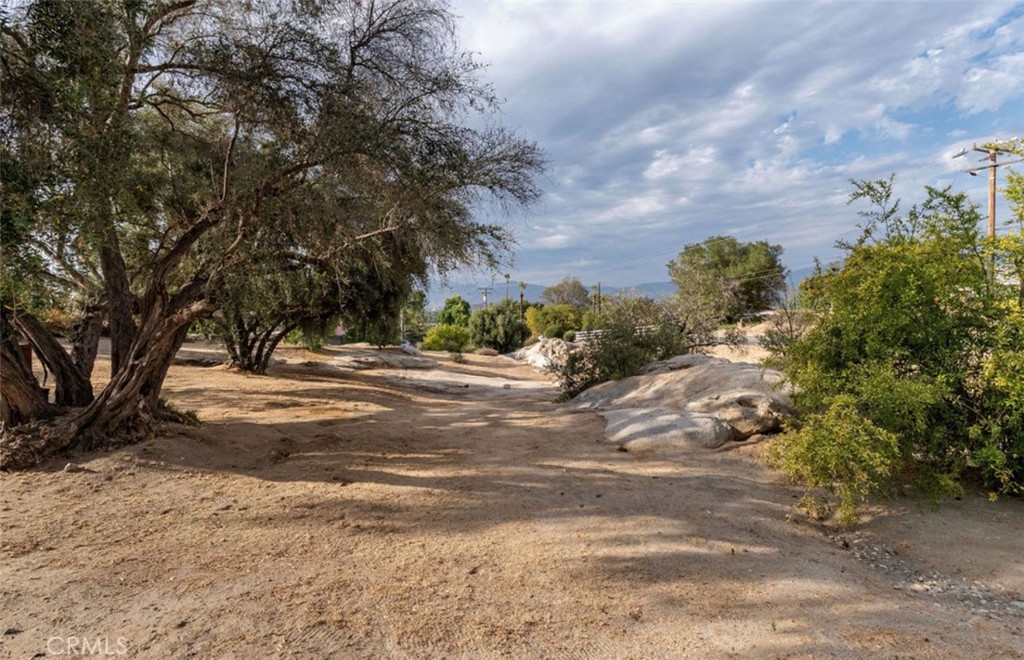 27531 Big Springs Ranch Road Hemet, CA 92544 - Photo 6 of 39