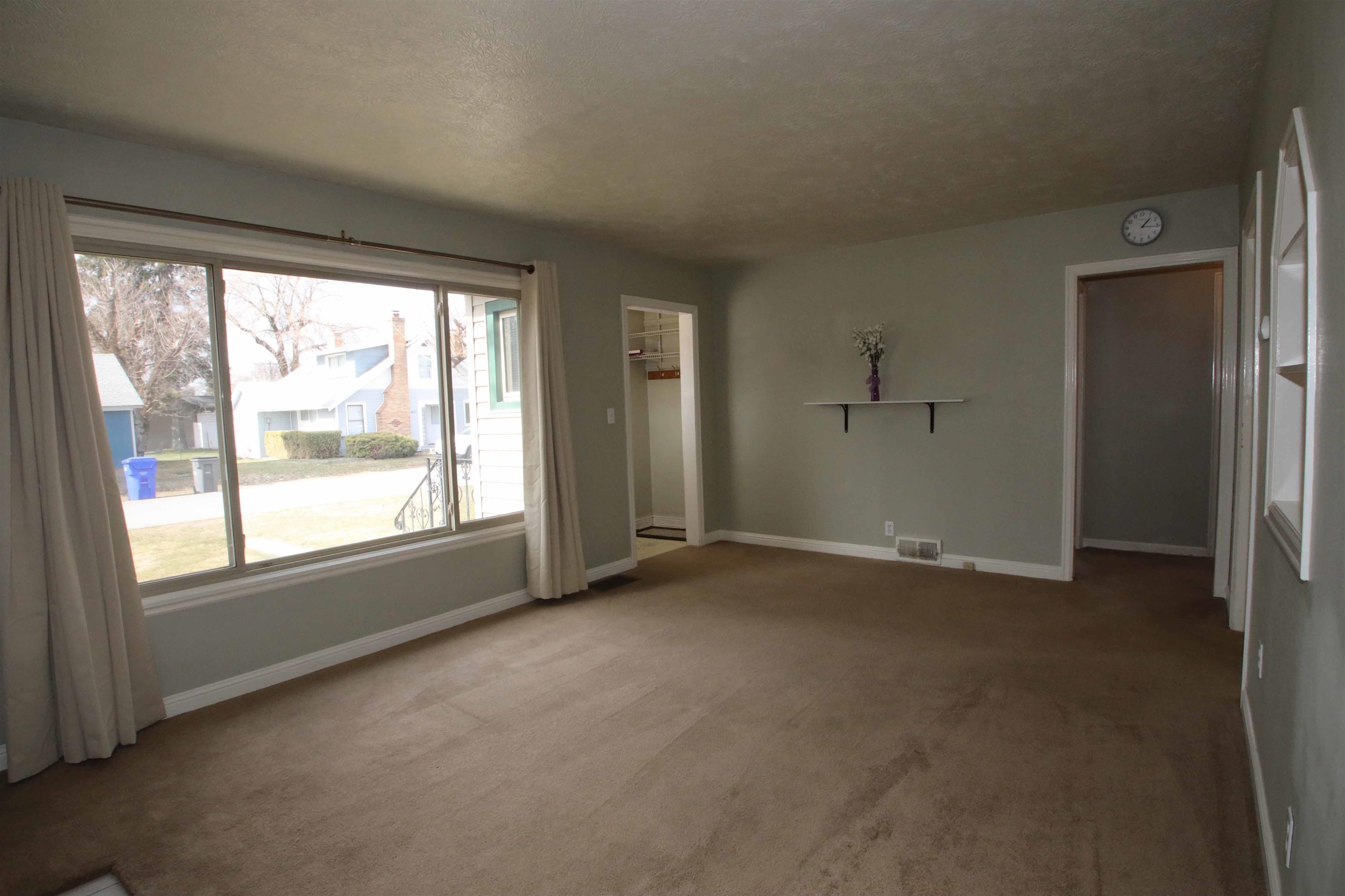 621 South Custer Road Spokane, WA 99212 - Photo 4 of 43