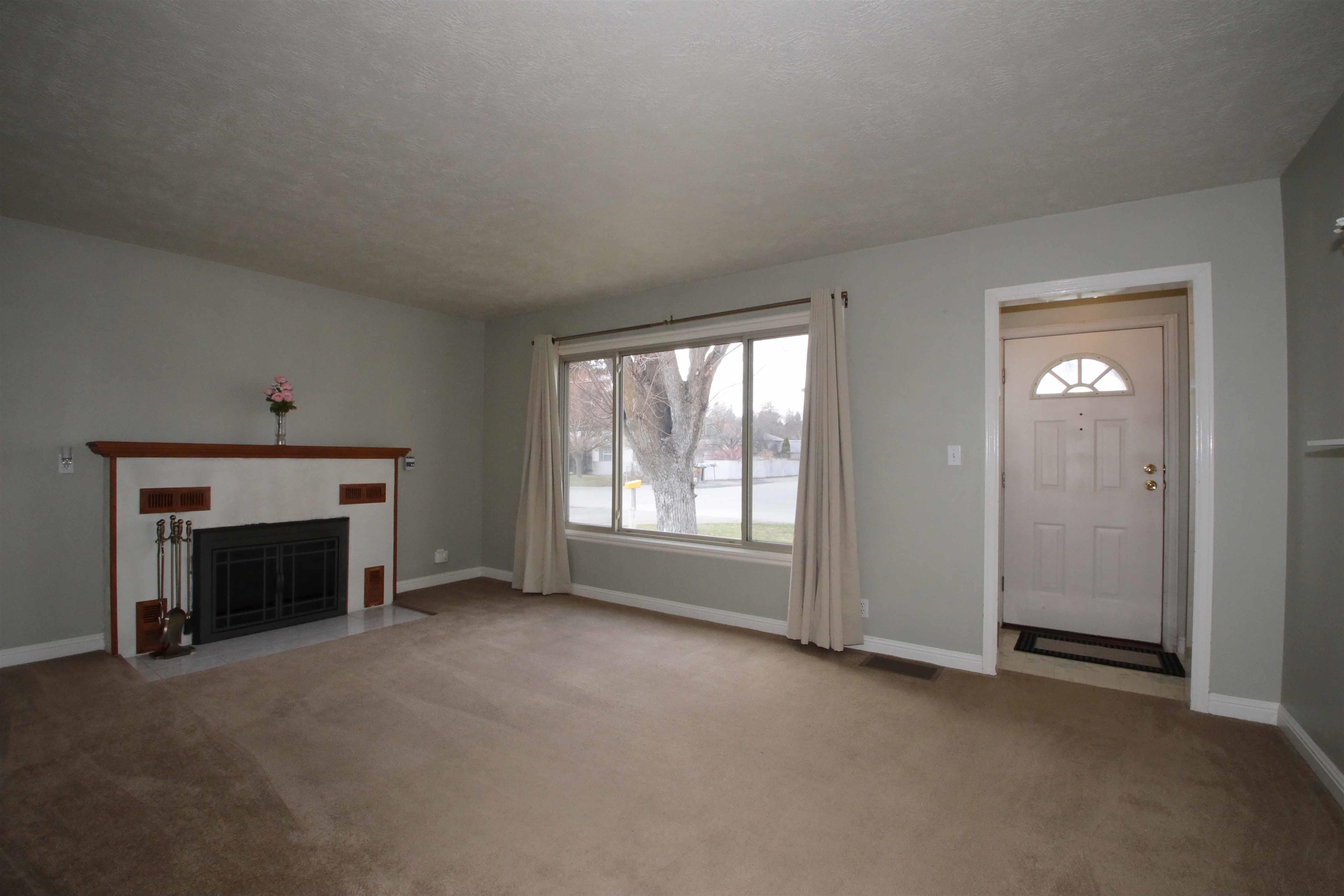 621 South Custer Road Spokane, WA 99212 - Photo 5 of 43