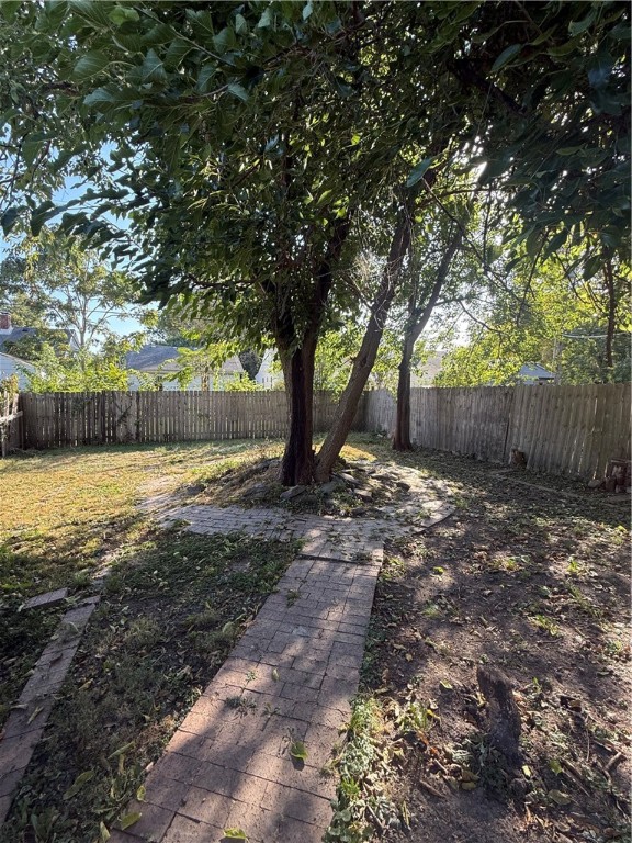 2111 East Wood Street Decatur, IL 62521 - Photo 4 of 6