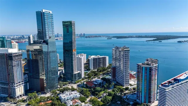 $4,500 | 1541 Brickell Avenue, Unit C406, Miami, FL 33129