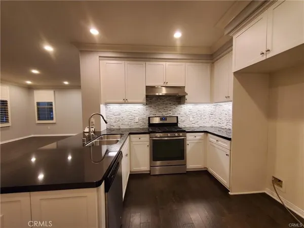 $3,500 | 76 Mayfair, Irvine, CA 92620