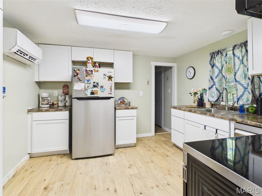 1621 East Chestnut Street Springfield, MO 65802 - Photo 11 of 14