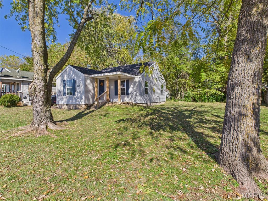 1621 East Chestnut Street Springfield, MO 65802 - Photo 3 of 14