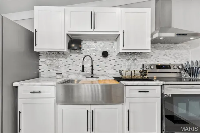 $169,900 | 1821 Edwardsville Road, Madison, IL 62060