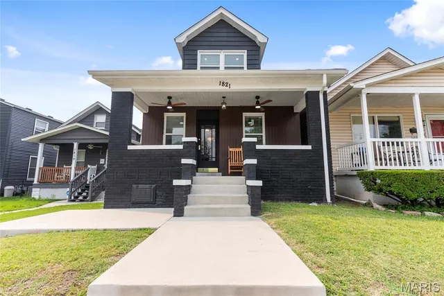 $169,900 | 1821 Edwardsville Road, Madison, IL 62060