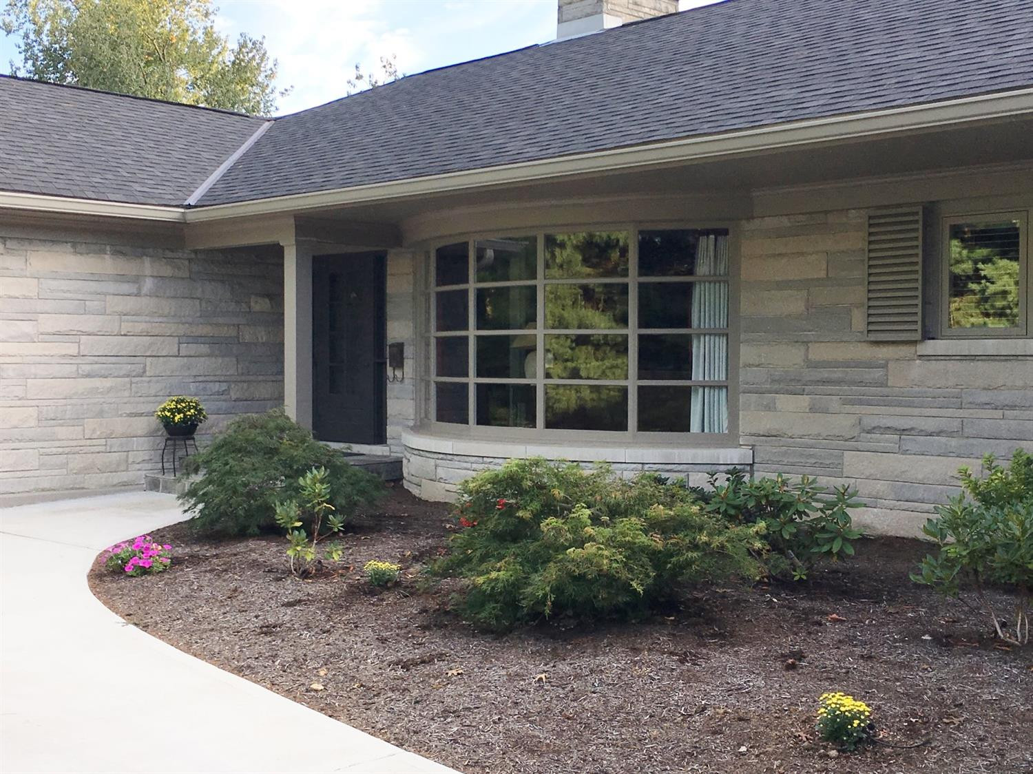 1832 Richmond Road Lexington, KY 40502 - Photo 3 of 54 Photo 3