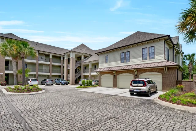 $539,500 | 644 Village Park Drive, Unit 207, Wilmington, NC 28405