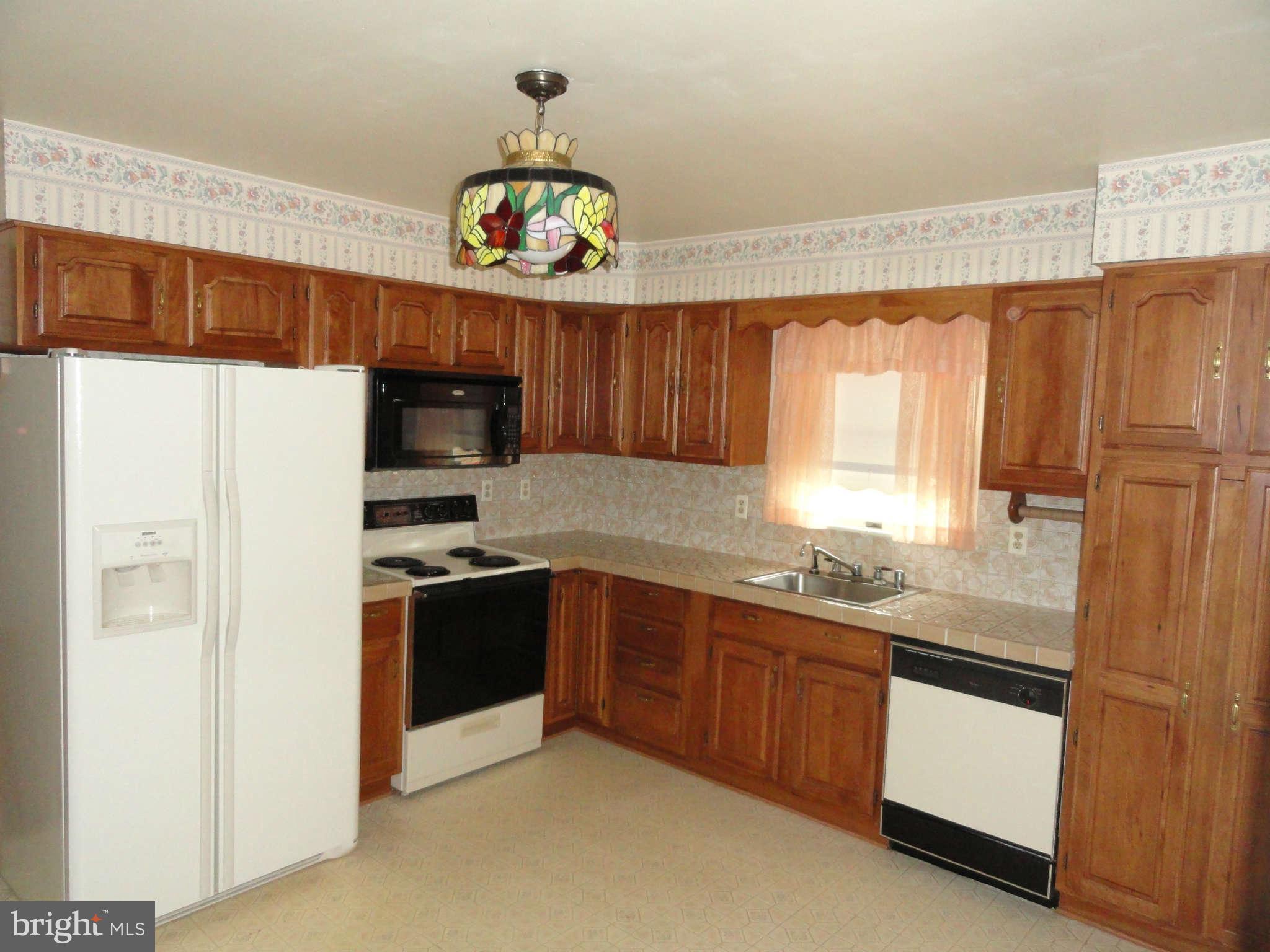 6432 Lochridge Road Columbia, MD 21044 - Photo 5 of 26 Kitchen