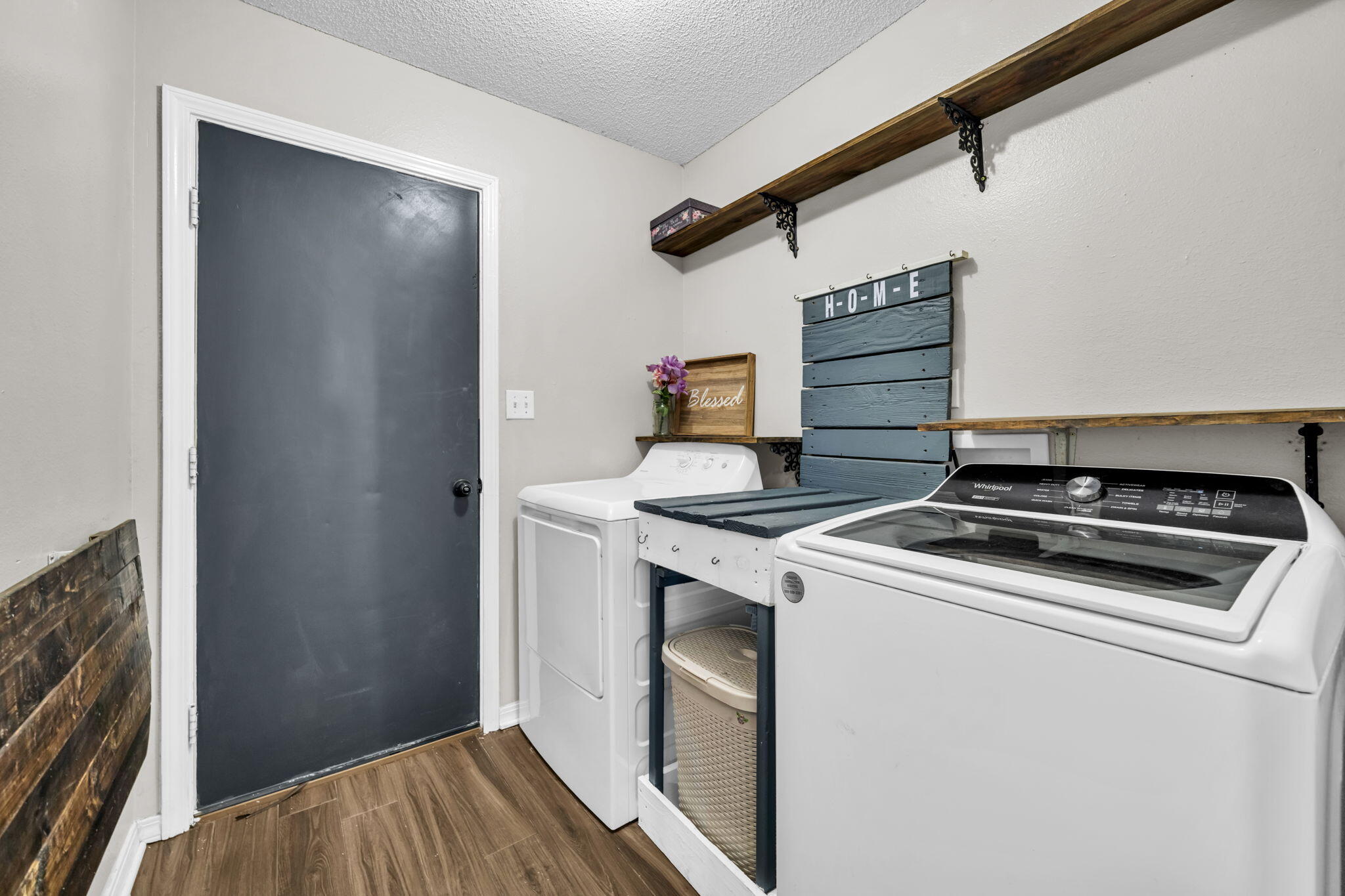 1871 Abercrombie Road Gulf Breeze, FL 32563 - Photo 15 of 32 Laundry Room