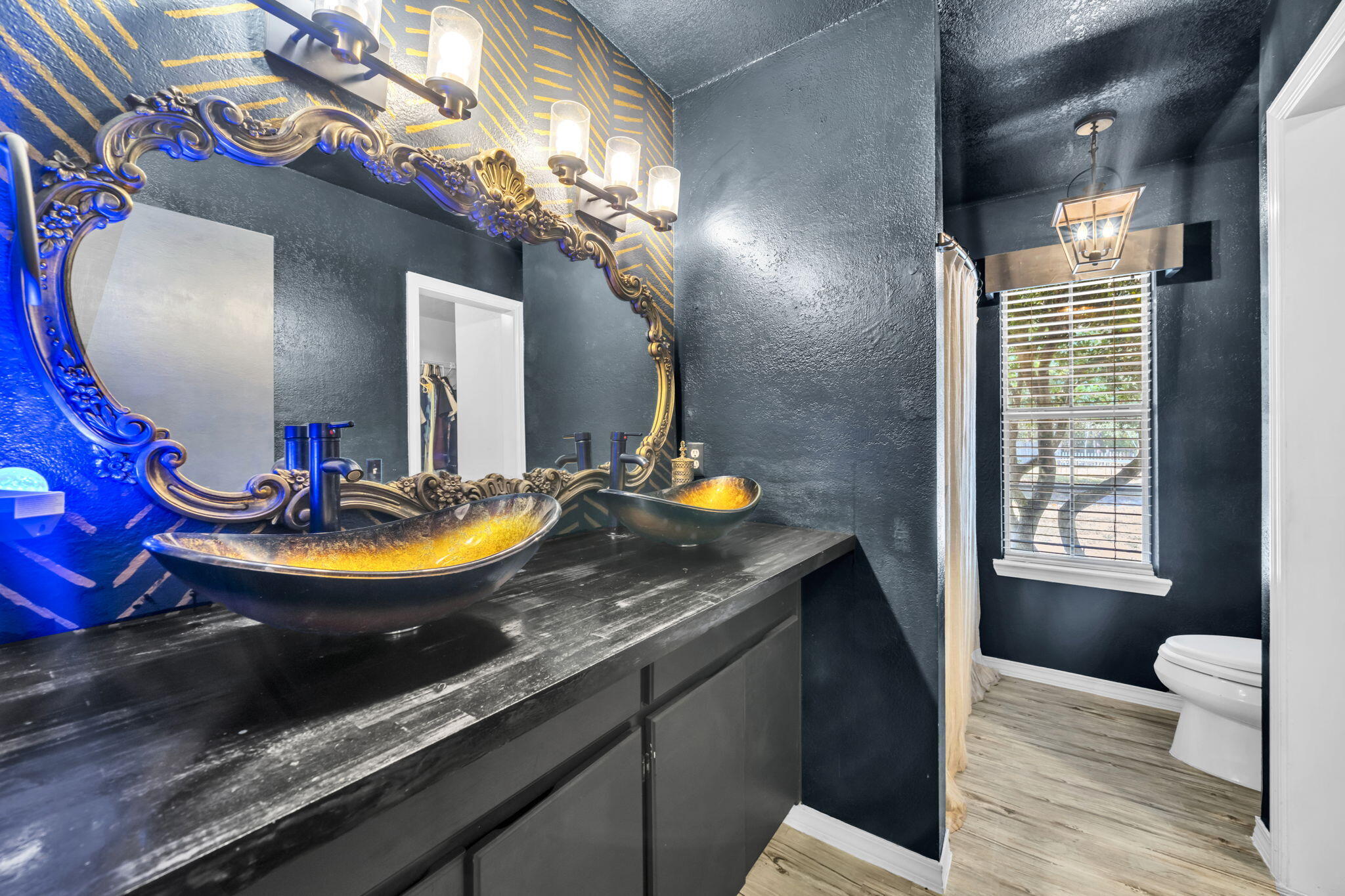 1871 Abercrombie Road Gulf Breeze, FL 32563 - Photo 18 of 32 En-suite