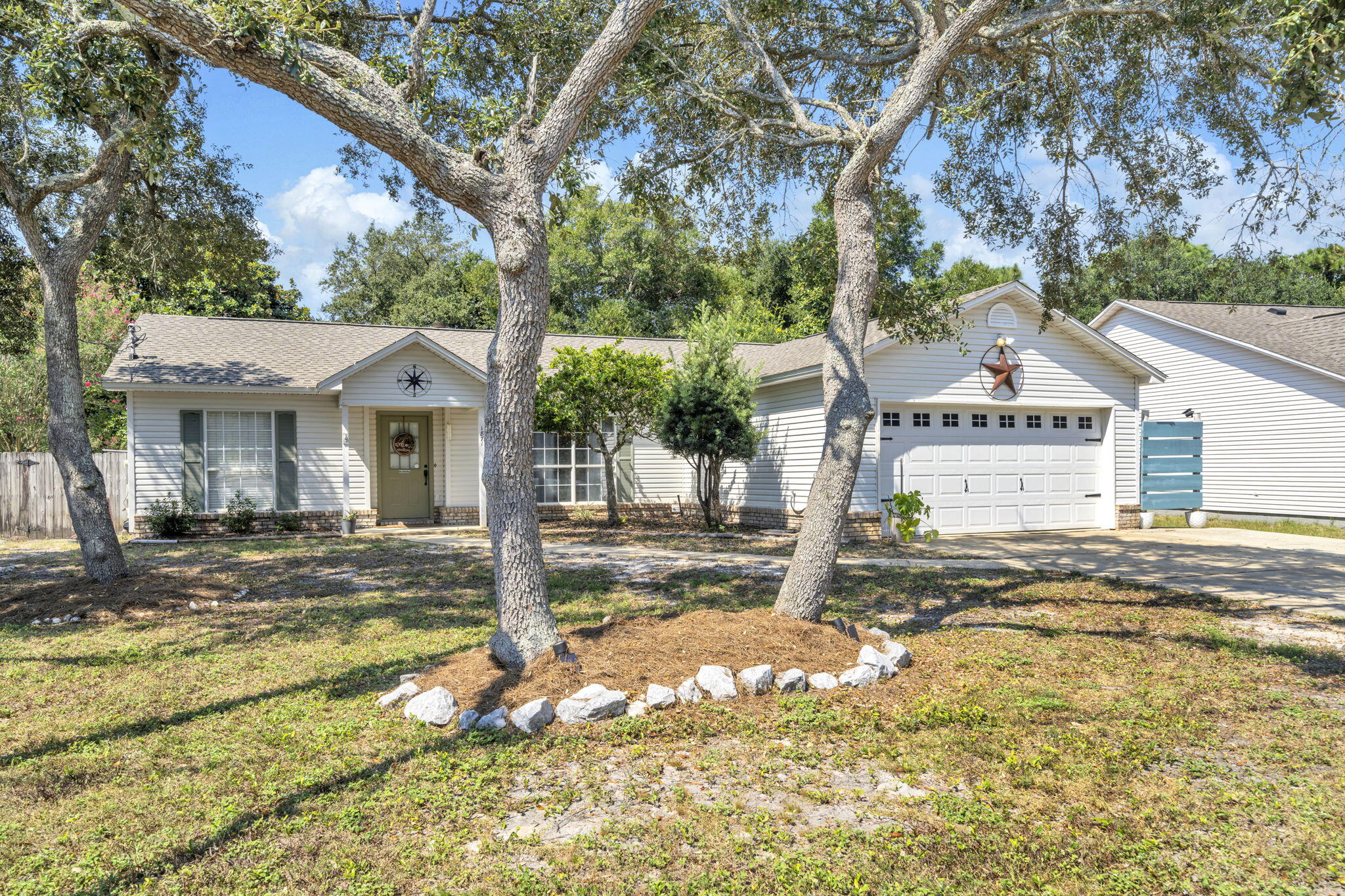 1871 Abercrombie Road Gulf Breeze, FL 32563 - Photo 2 of 32 1871 Abercrombie