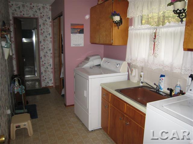 11891 Tecumseh Macon Road Clinton, MI 49236 - Photo 17 of 20 31362705-16.JPG