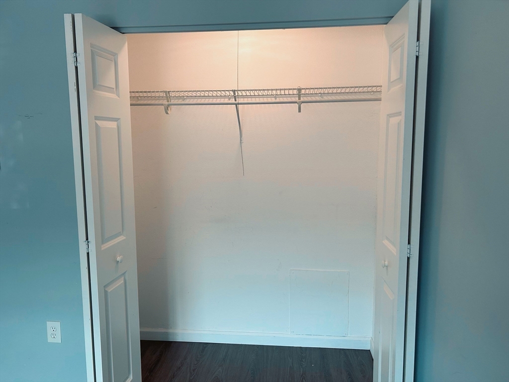 4 Maple Crest Circle, Unit D Holyoke, MA 01040 - Photo 15 of 26