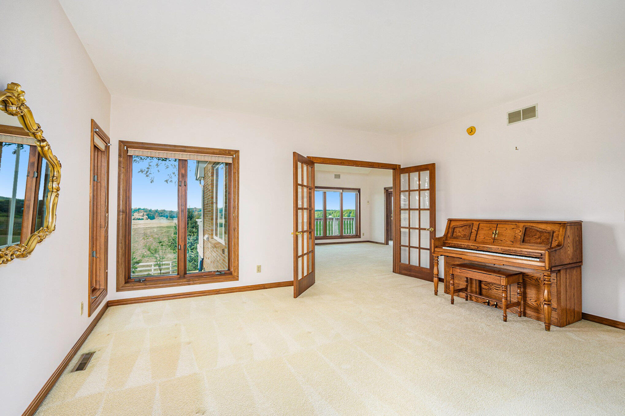 1380 Camp Road Buchanan, MI 49107 - Photo 8 of 38 Living Room