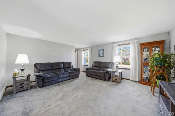 $375,000 | 16 Rolling Hills Drive, Orchard Park, NY 14127