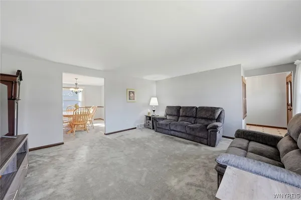 $375,000 | 16 Rolling Hills Drive, Orchard Park, NY 14127