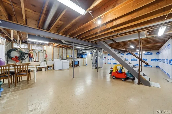 $375,000 | 16 Rolling Hills Drive, Orchard Park, NY 14127