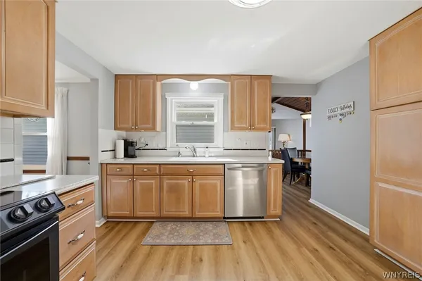 $375,000 | 16 Rolling Hills Drive, Orchard Park, NY 14127