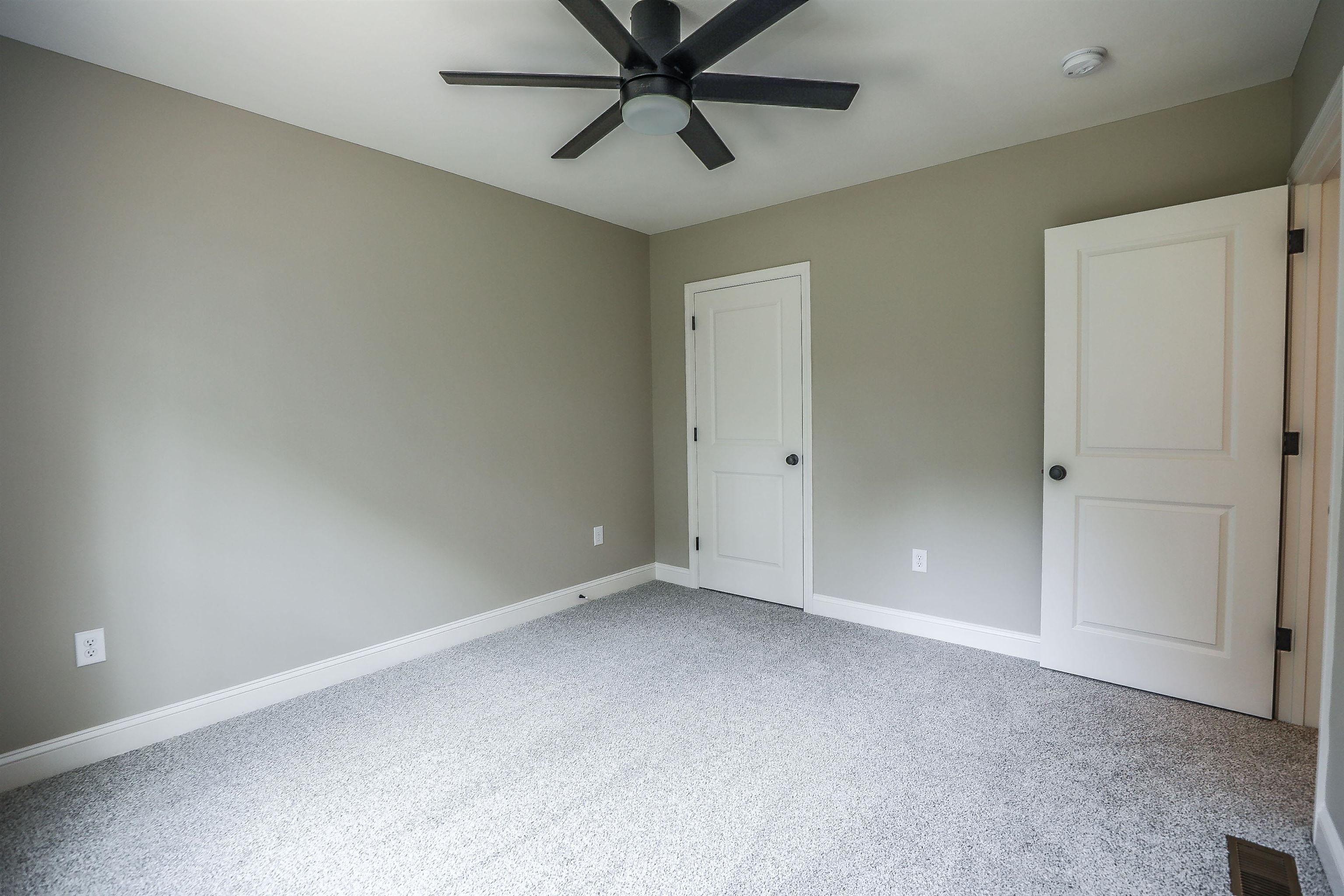 49 Kelmar Drive Rochester, NH 03867 - Photo 18 of 24 Gallery Image 18