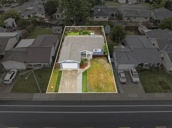 $399,900 | 6206 Coyle Avenue, Carmichael, CA 95608