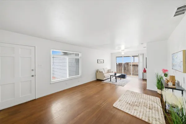 $399,900 | 6206 Coyle Avenue, Carmichael, CA 95608