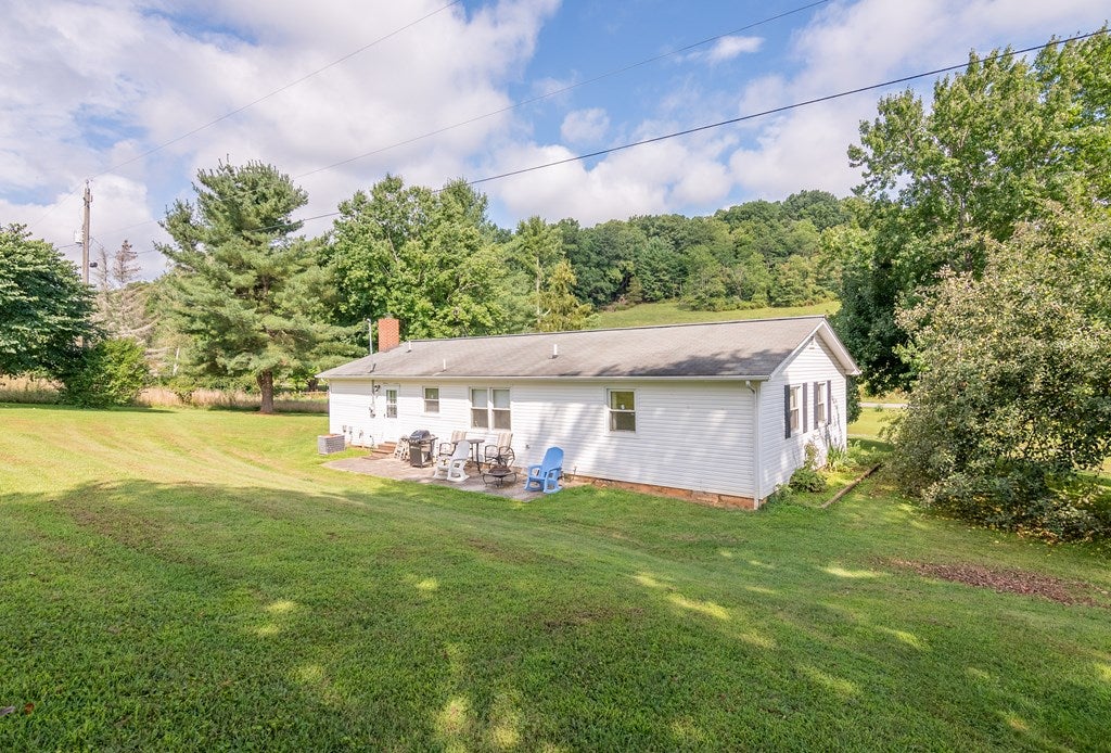 2914 Cedar Springs Road Sugar Grove, VA 24375 - Photo 48 of 70 Gallery Image 48