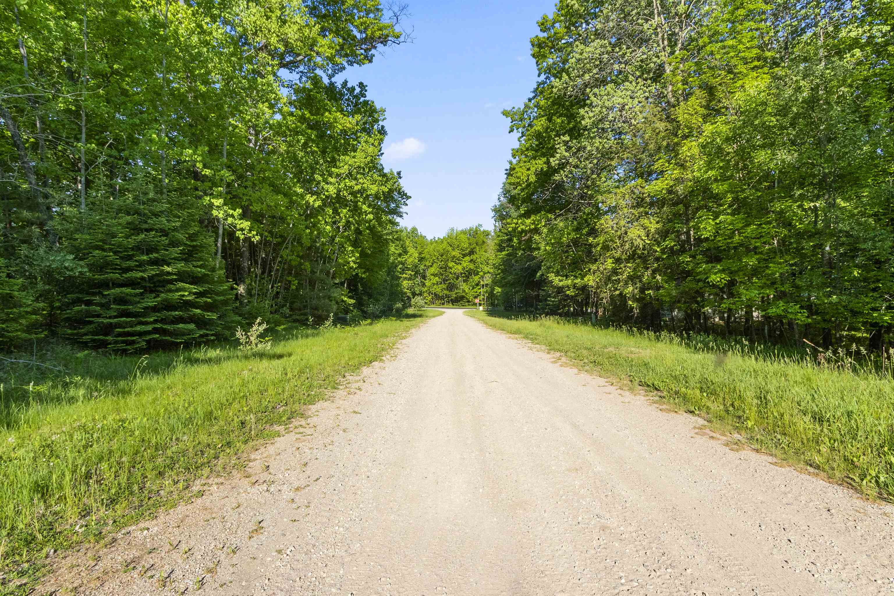 White Buck Lane, Unit 8 Crivitz, WI 54114 - Photo 4 of 26