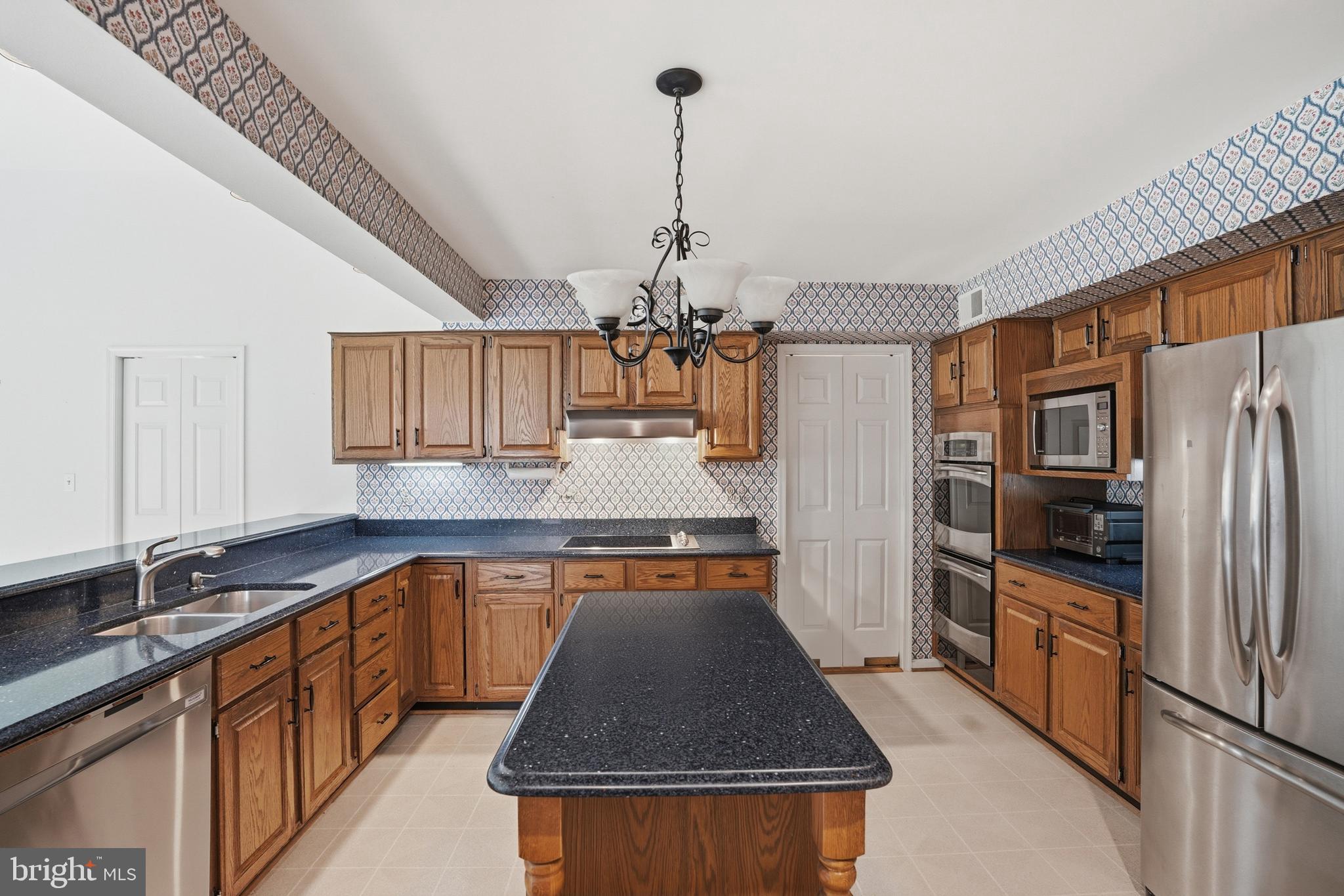 3901 Colonel Ellis Avenue Alexandria, VA 22304 - Photo 13 of 53