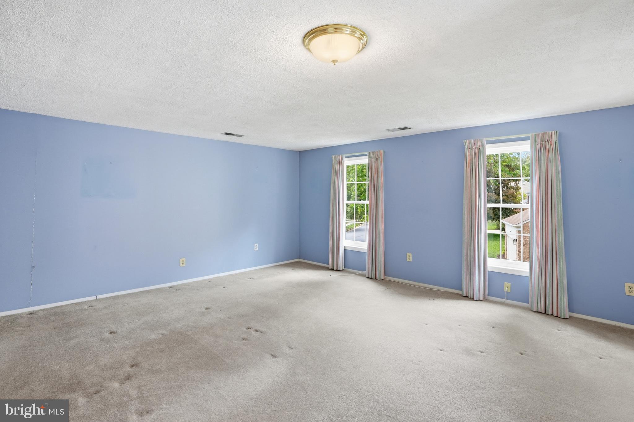 3901 Colonel Ellis Avenue Alexandria, VA 22304 - Photo 25 of 53 Primary suite