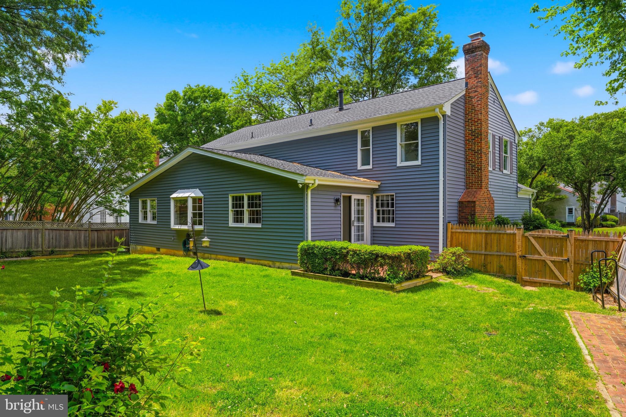 3901 Colonel Ellis Avenue Alexandria, VA 22304 - Photo 40 of 53 Amazing flat backyard!