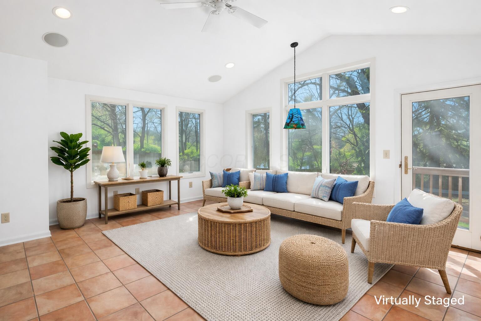 4393 Donington Road Columbus, OH 43220 - Photo 25 of 54 Sun room