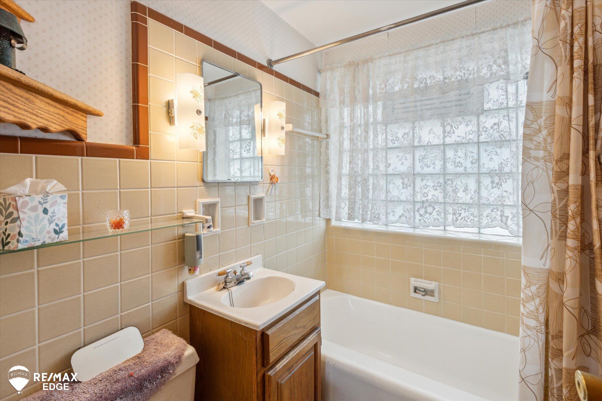 3092 Covert Road Flint, MI 48506 - Photo 18 of 41 50154153-e2a30805-790f-4cda-8328-6e170b79f5cf.JPG