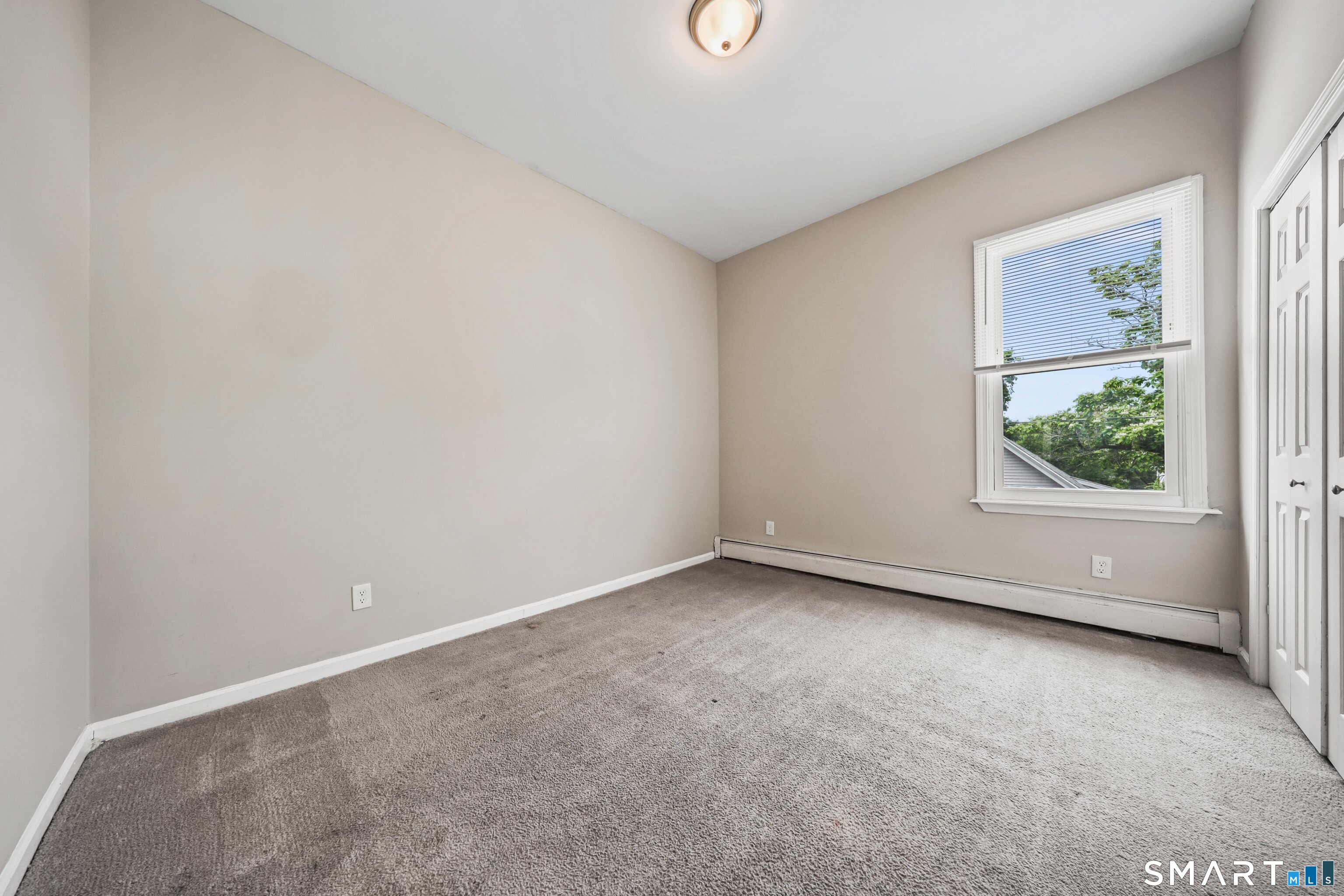 21 Hawkins Street, Unit 3 Derby, CT 06418 - Photo 18 of 27