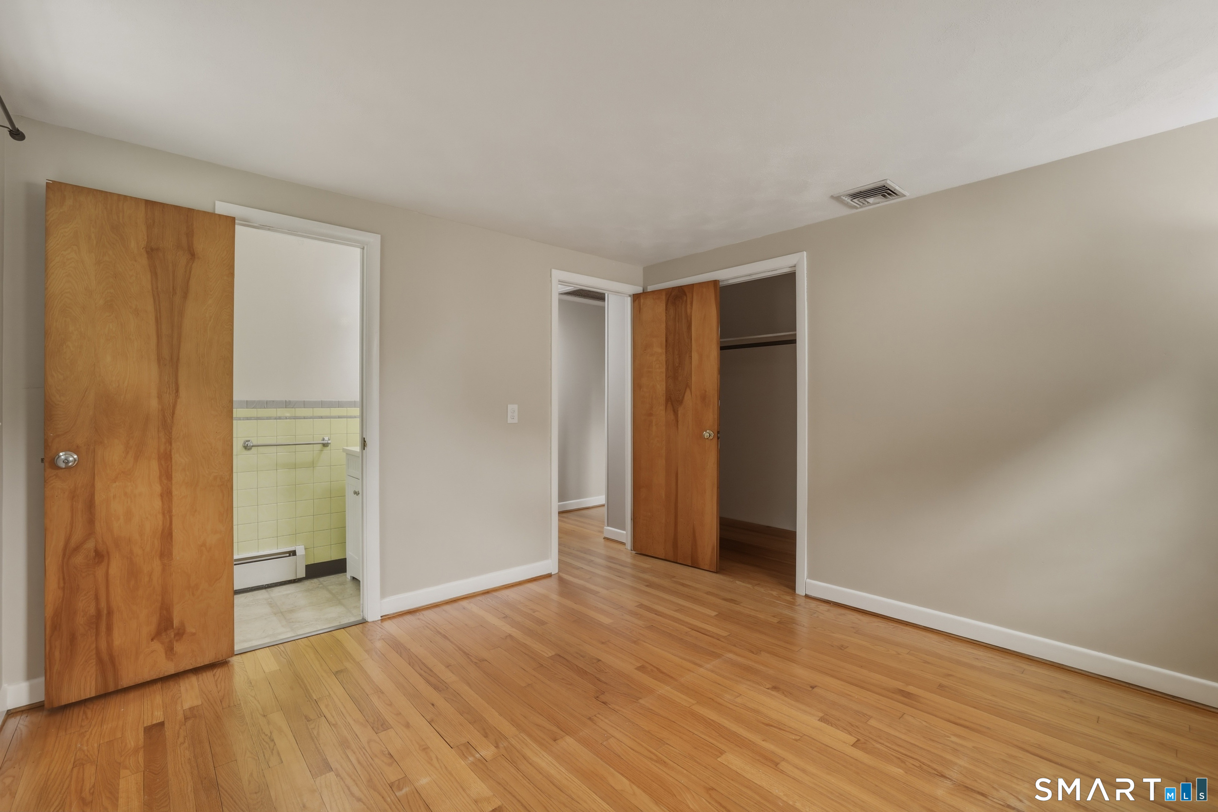 126 Davis Road East Hartford, CT 06118 - Photo 18 of 36