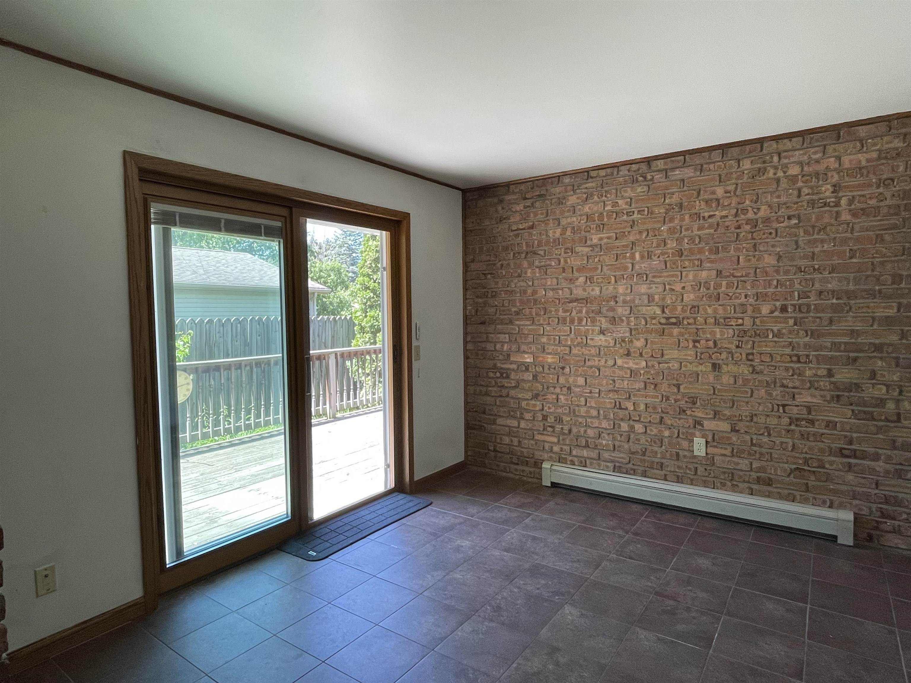 218 John R Boulevard Clare, MI 48617 - Photo 20 of 64 1901361-19.JPG
