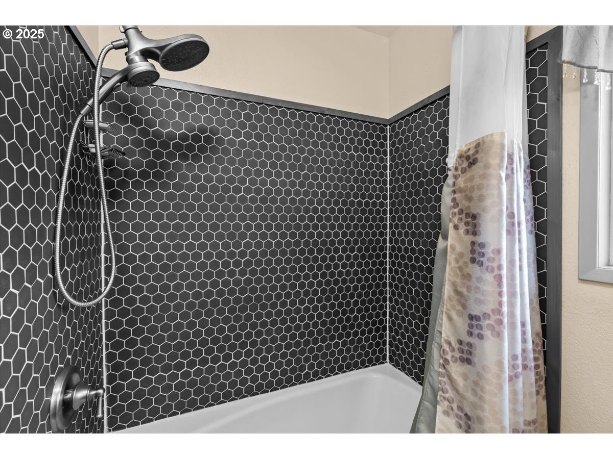 39449 Northwest Wilkesboro Road Banks, OR 97106 - Photo 25 of 45 a bathroom with a shower