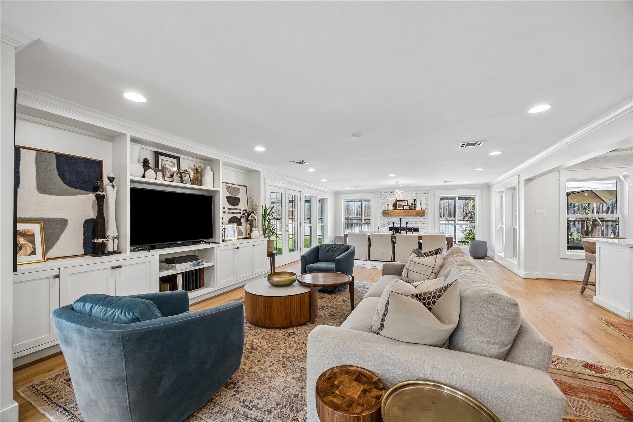 559 Rancho Bauer Drive Houston, TX 77079 - Photo 5 of 34 Gallery Image 5